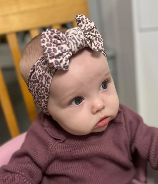 Autumn Leopard Pattern Smaller Bow Cable Knit Headband - Image 3