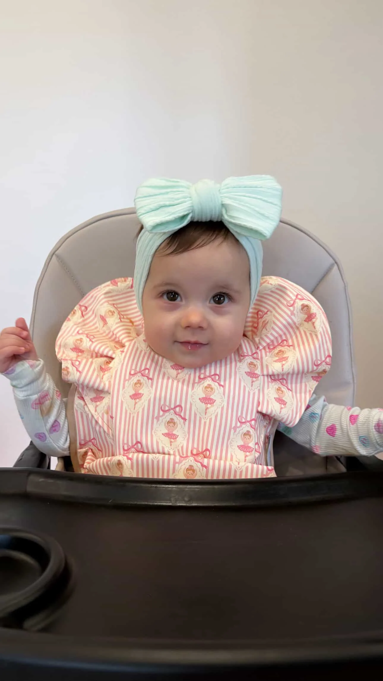 Ballerina Pattern Frill Detailed Waterproof Bib - Image 4