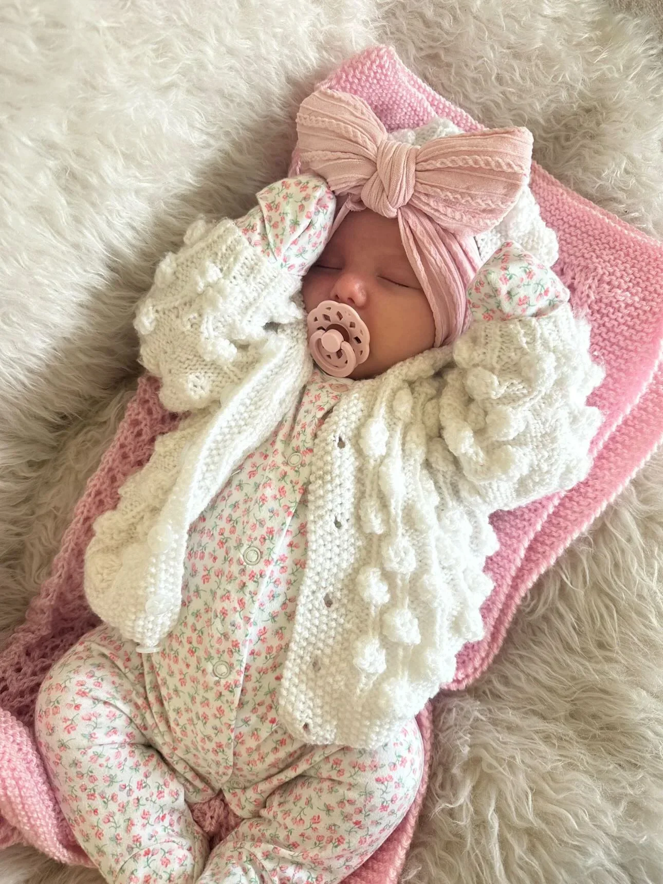 Blush pink larger bow cable knit Headband - Image 3