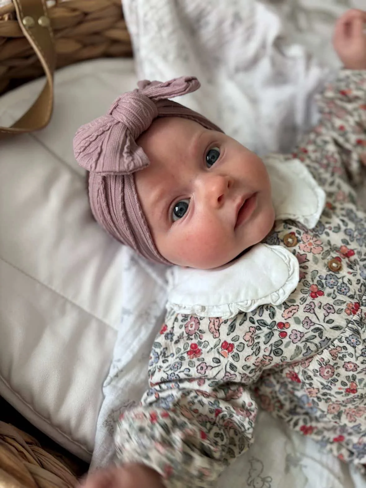Mauve Smaller Bow Cable Knit Headband - Image 5