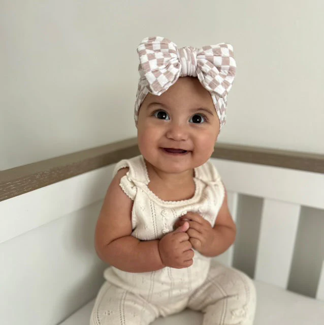 Neutral Checkered Pattern Larger Bow Cable Knit Headband