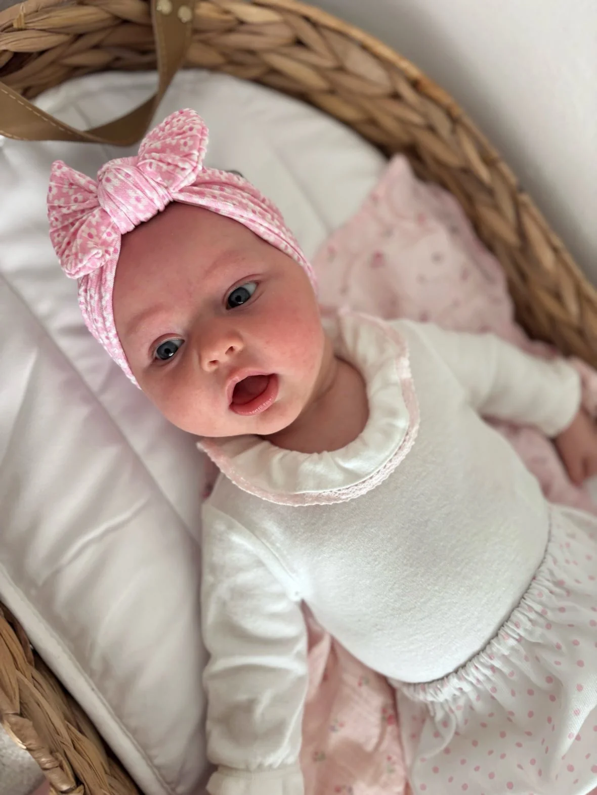 Pretty Pink Daisy Pattern Smaller Bow Cable Knit Headband - Image 3