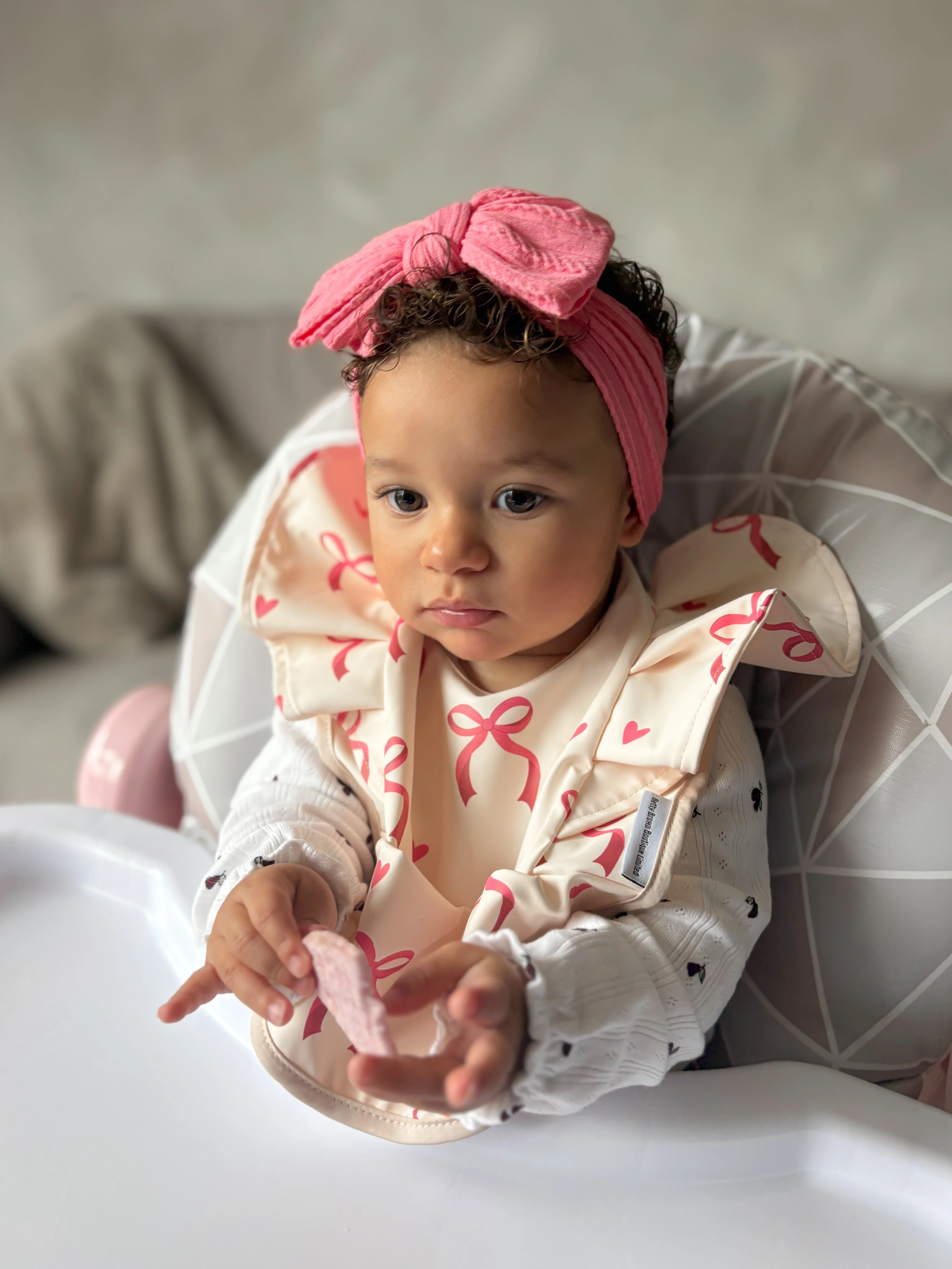 Pink Bow Pattern Frill Detailed Waterproof Weaning Bib - Image 4