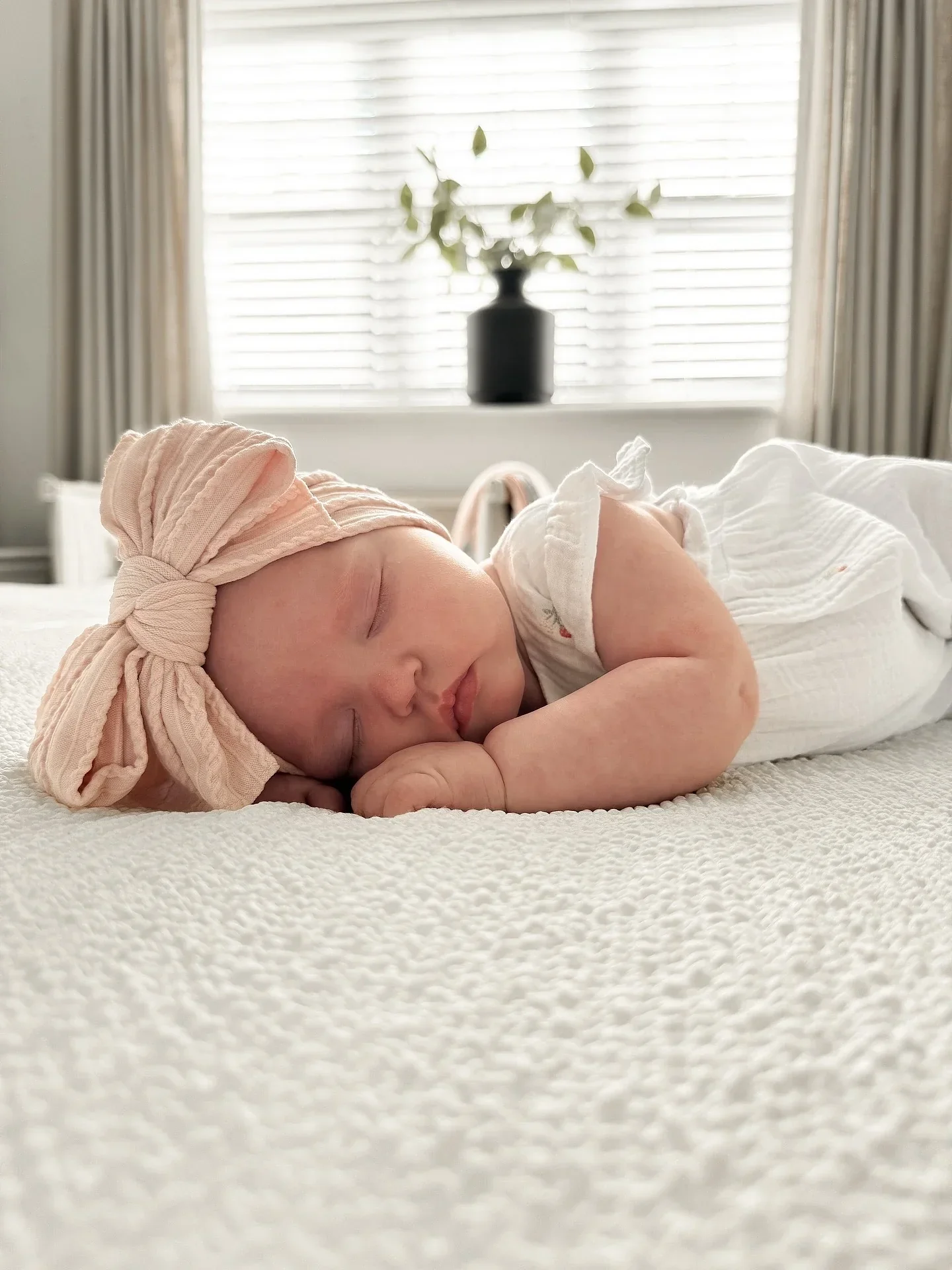 Rosewater Pink Larger Bow Cable Knit Headband - Image 3