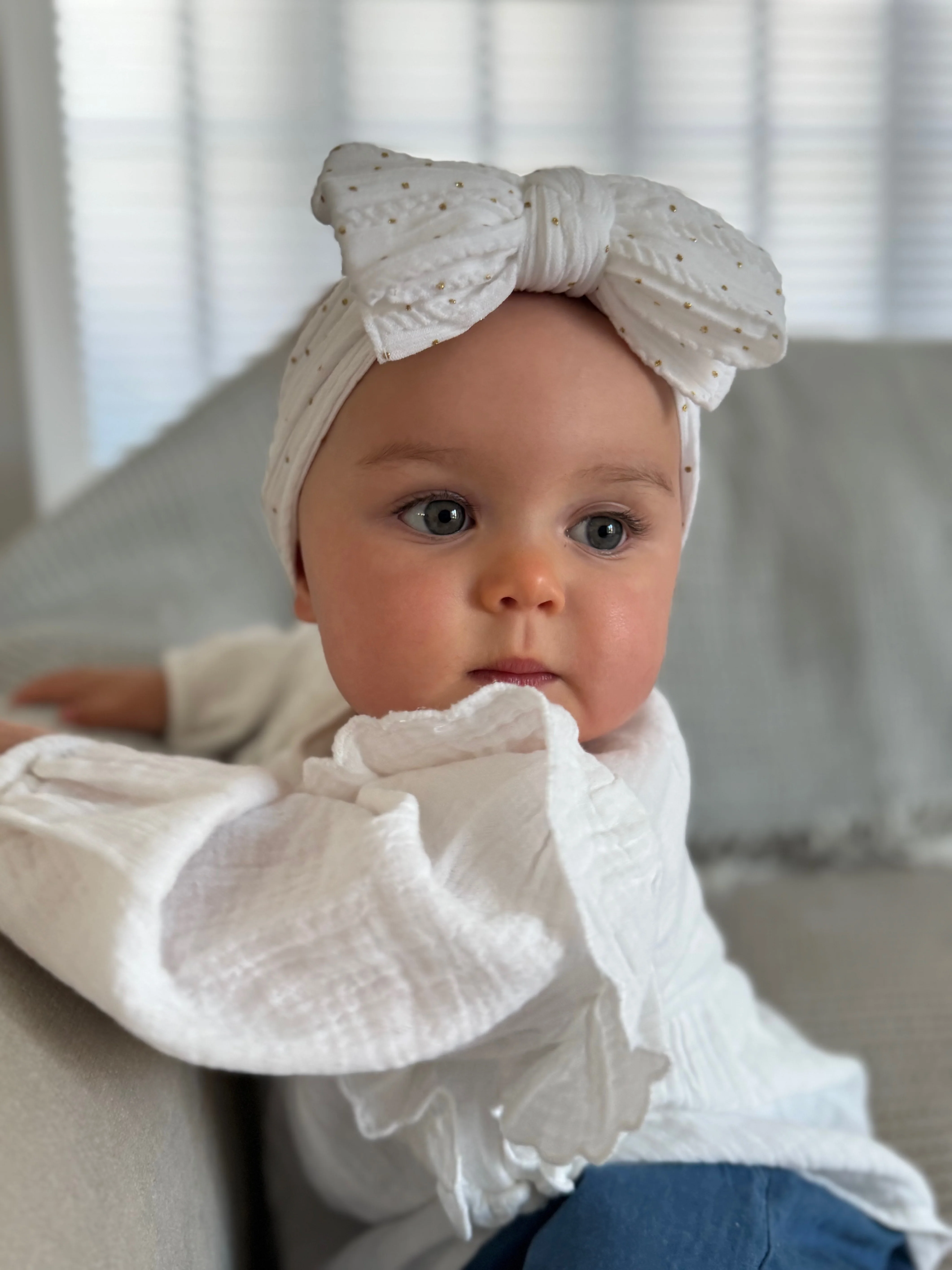 White Gold Spot Larger Bow Cable Knit Headband - Christmas Collection - Image 4