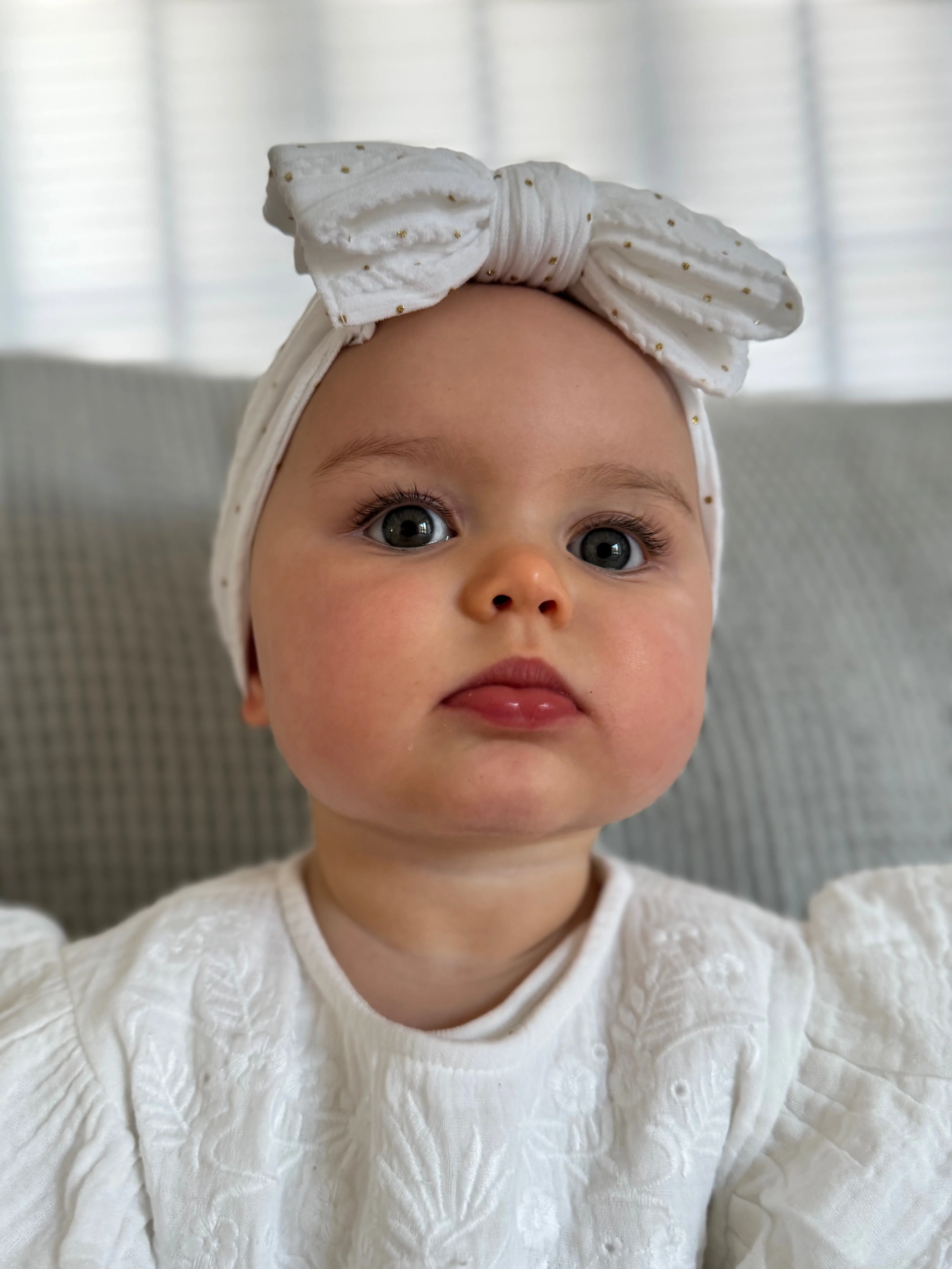 White Gold Spot Larger Bow Cable Knit Headband - Christmas Collection - Image 5