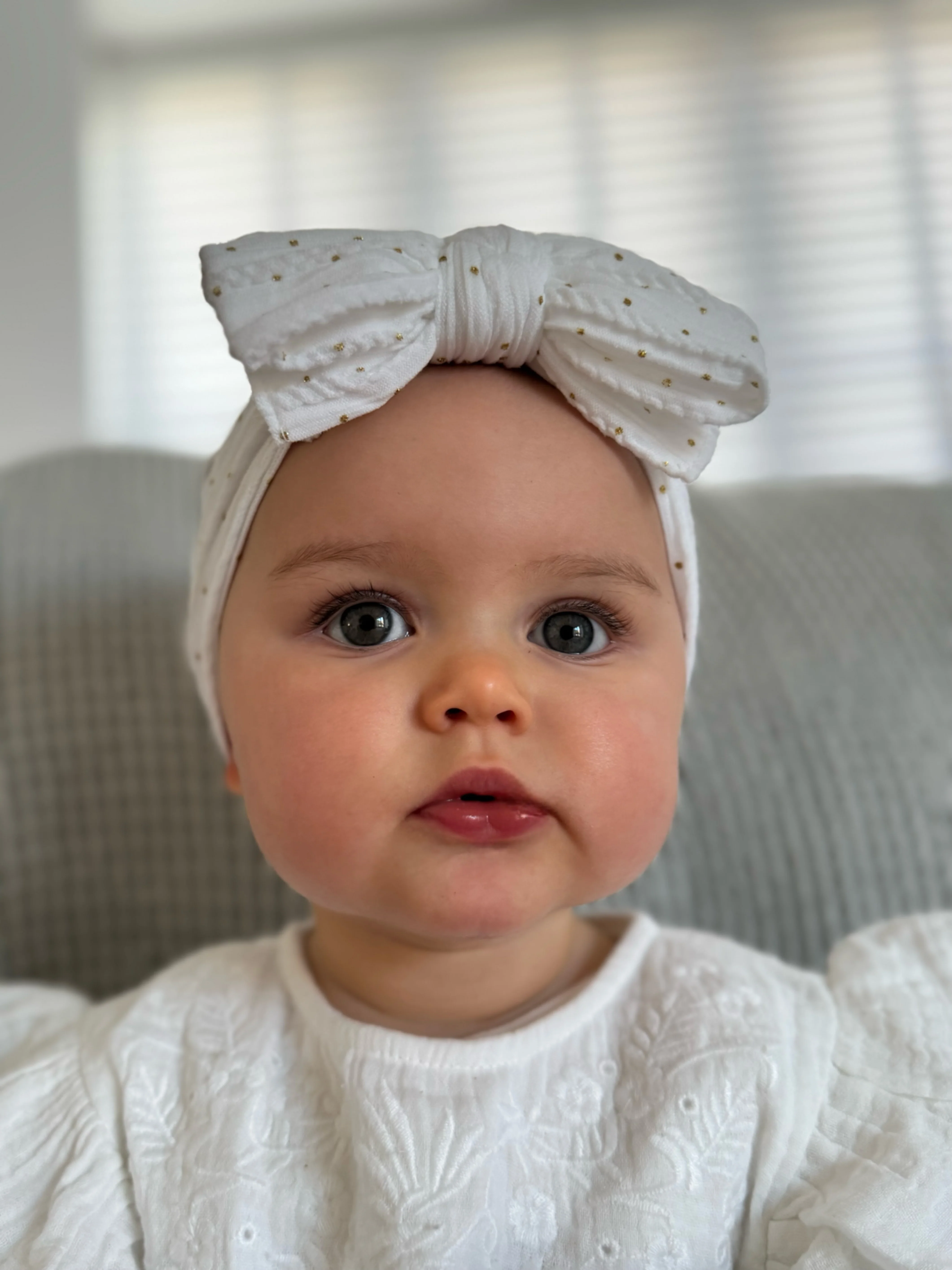 White Gold Spot Larger Bow Cable Knit Headband - Christmas Collection - Image 6