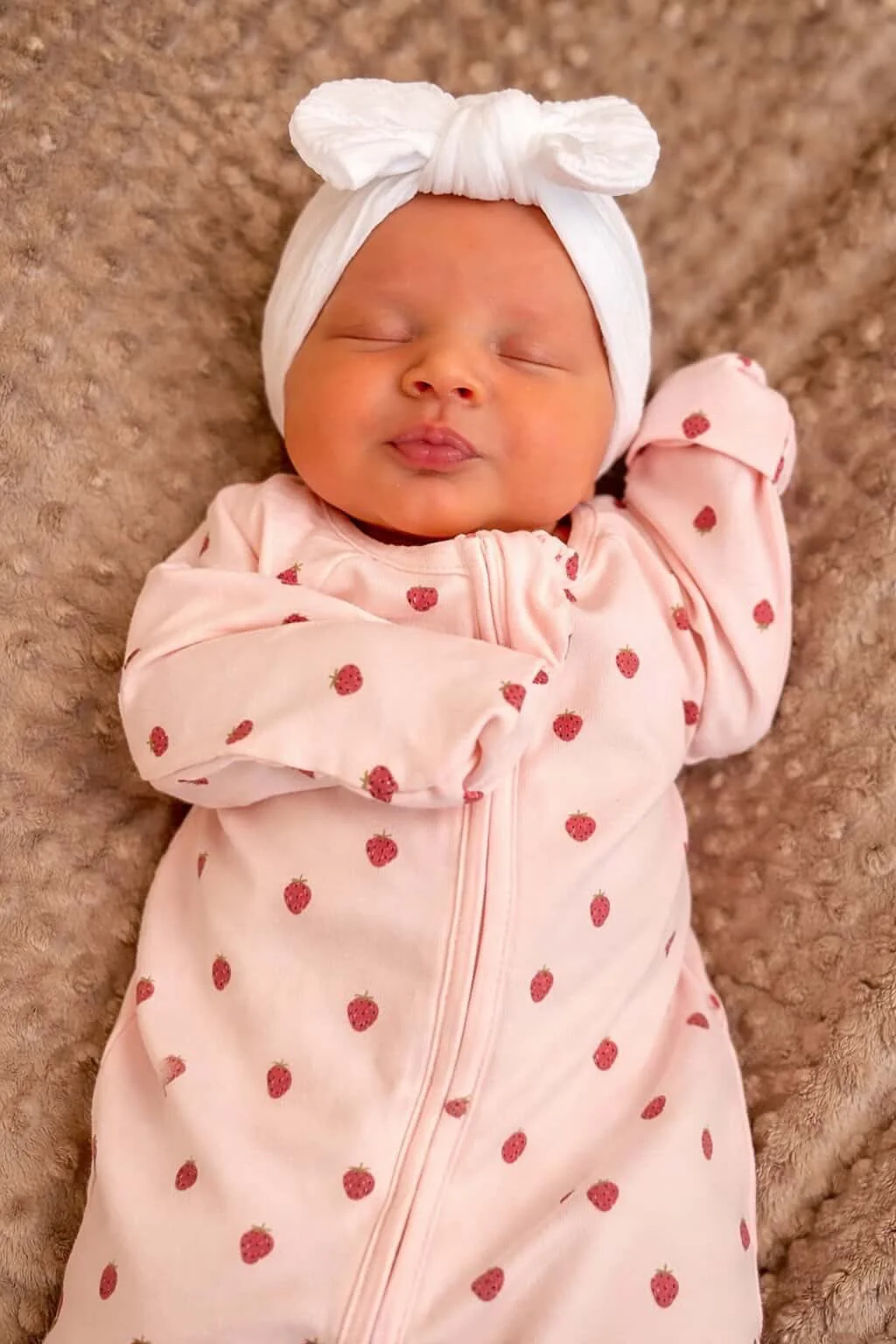White Cable Knit Smaller Bow Headband - Image 2